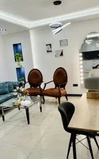 استخدام ناخن کار و شنیون کار حرفه ای