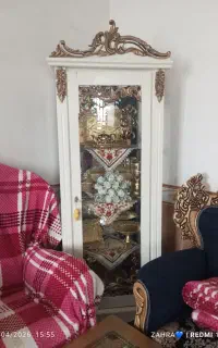 بوفه سلطنتی و ساعت سلطنتی