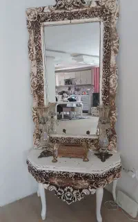 آینه و کنسول