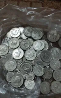 سکه اسکناس و آویز سیخمه اسنم.