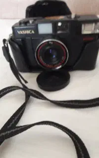 دوربین یاشیکا(ژاپن)