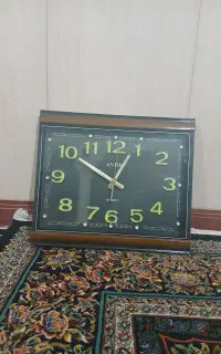 ساعت دیواری شب نما