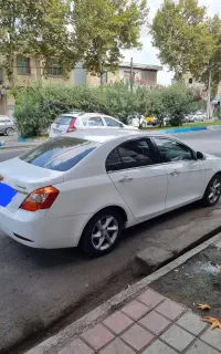 فروش خودرو جیلی امگرند۷ سفید اتومات مدل ۲۰۱۴