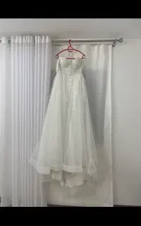 لباس عروس در حد نو