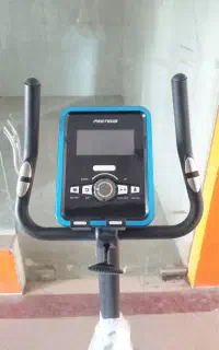 دوچرخه ثابت ورزشی