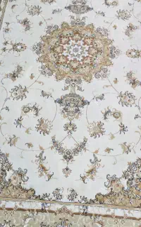 ۲ عدد فرش سفید ۶ متری