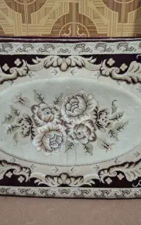 پشتی قدیمی تمیز