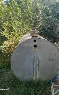 تانکر آب ومقداری یونجه و علف