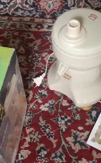 آبمیوه گیری اصل پارس به شرق