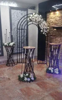 ساخت انواع سازه فلزی دکوراتیو میز، استند،بک‌گراند