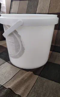 سه عدد دمکنی وسطل بزرگ