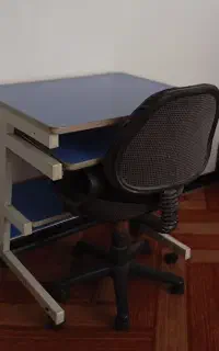 میز و صندلی