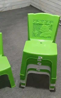 صندلی پلاستیکی