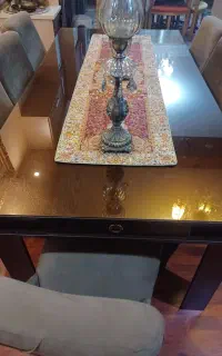 میزنهارخوری باشیشه و۶ عدد صندلی درحد