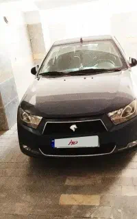 دنا ۹۵ تمیز آینه ها و صندلی ها برقی
