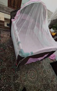 تخت پارک نوزاد