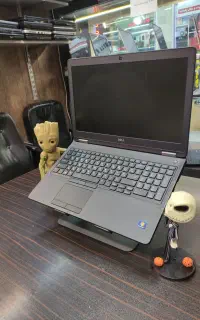 لپ‌تاپ Dell دانشجویی گرافیک دار با قیمت مناسب