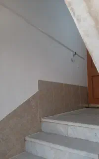 رنگ آمیزی درب وپنجره وساختمان