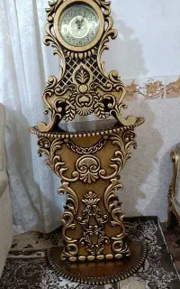 ساعت پایه دار طلایی