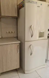 یخچال و فریزر سایوان سالم و تمیز