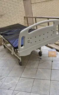 تخت بیمارستانی برقی سه شکن با تشک