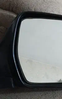 ایینه سمت راست رونیز