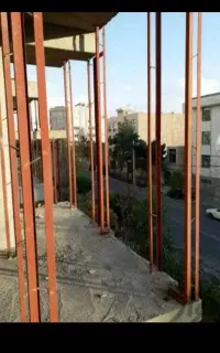 نصب دروازه در  پنجره بوسیله جوشکاری محکم