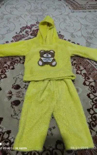 تعدادی لباس بچه گانه