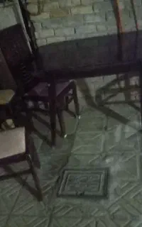 چار عدد سندلی چوبی با میز