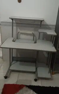 میز کامپیوتر