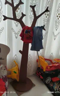 چوب لباسی ایستاده چوبی