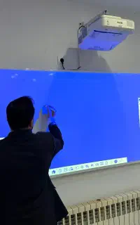 ویدیو پروژکتور لمسی هوشمند
