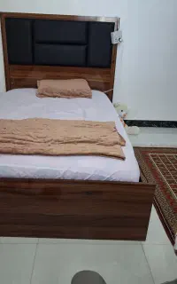تخت یک و نیم نفره