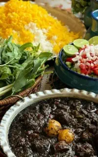 تهیه غذای خانگی با کیفیت برای محل کار و شرکت‌ها
