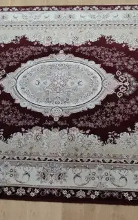 ۲ عدد فرش ۹ متری ۷۰۰ شانه کاشان، زرشکی، تمیز