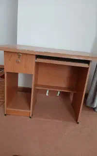 میز کامپوتر چوبی