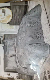 رو تختی دو نفره
