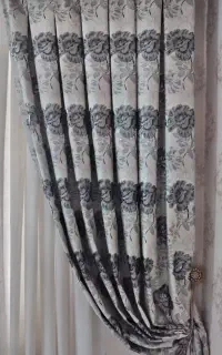 کنار پرده