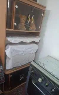میز تلویزیون چوبی . سالم بدون شکستگی