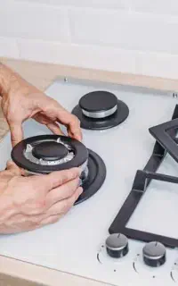 تعمیر انواع اجاق گاز  هود فر بخاری و آب گرم کن