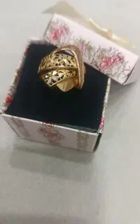 انگشتر و دستبند