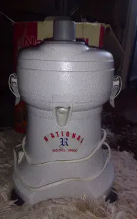 آبمیوه گیری ناسیونال