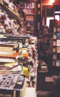 خرید کتاب و دفتر و کاغذ کیلویی با ترازو دیجیتال