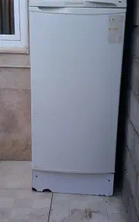 یخچال الکتراستیل