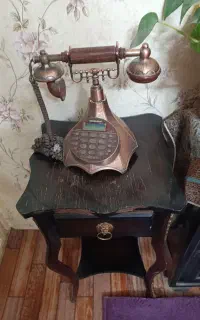 تلفن با میز