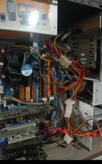 فروش و خریدار سیستم کیس و مانیتور