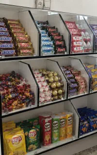 استند شکلات برای مغازه