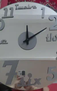 ساعت آینه ای