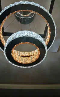 لوستر مدرن دو حلقه نور دهی خوب