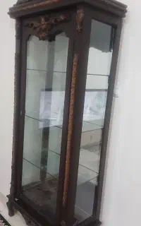 بوفه و ویترین
